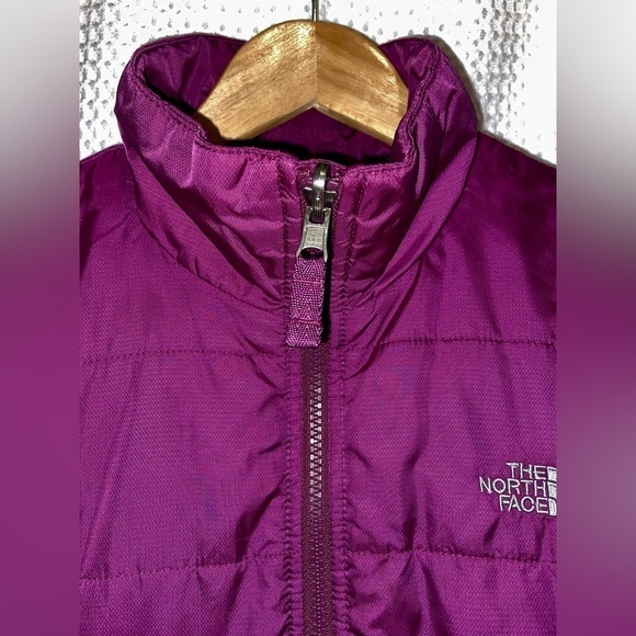 Women’s The North Face lightweight short dark Fuchsia Jacket size small - Picture 8 of 14